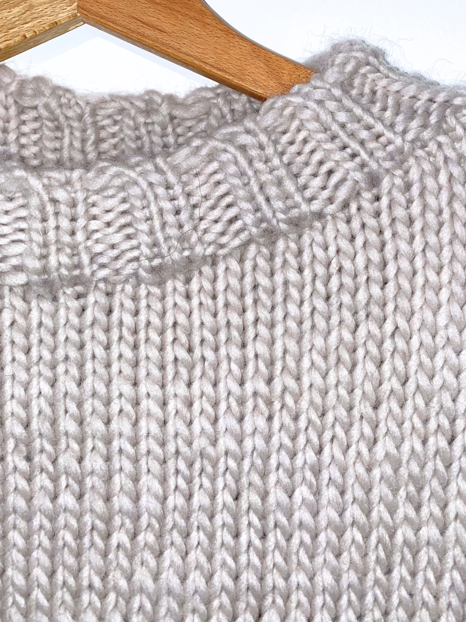 Gruby sweter wełniany z półgolfem CHUNKY - obrazek 4