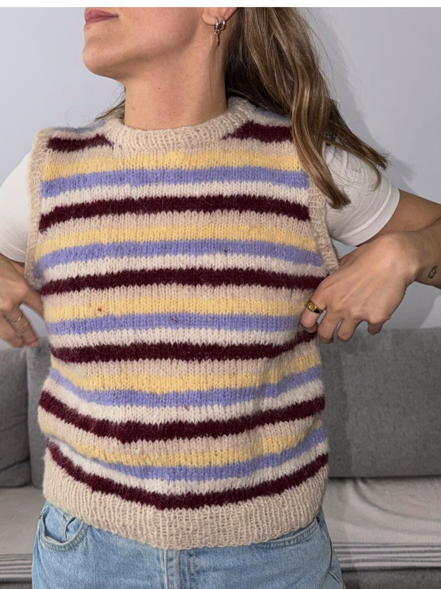 GAJA Puszysty wełniany bezrękawnik w paski GAGA KNITWEAR`