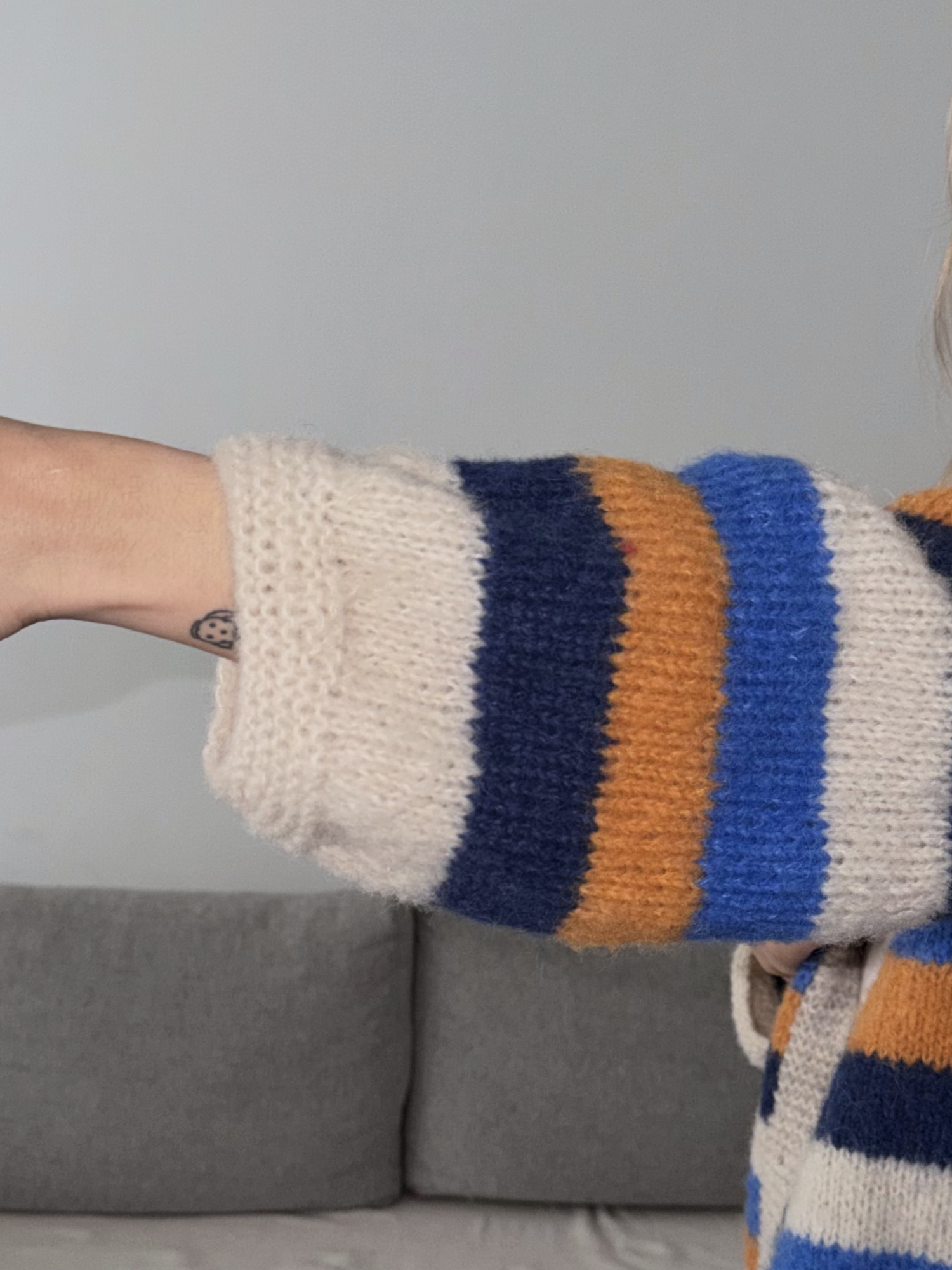 Wełniany kardigan w paski ARI - obrazek 5