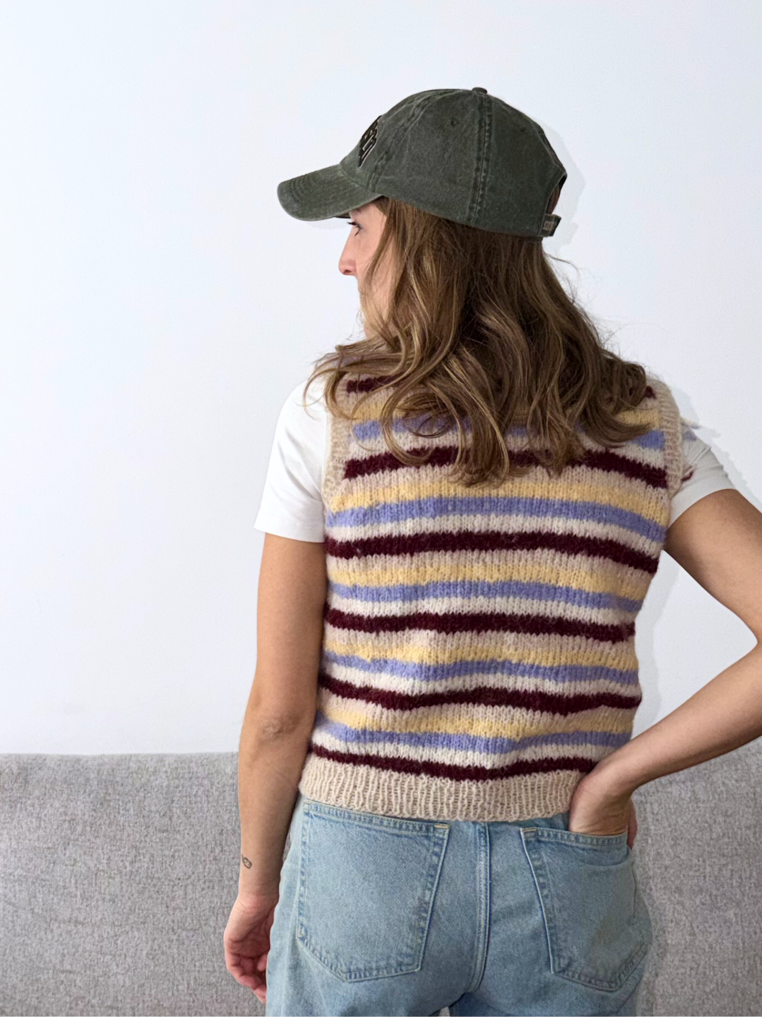 GAJA Puszysty wełniany bezrękawnik w paski GAGA KNITWEAR`